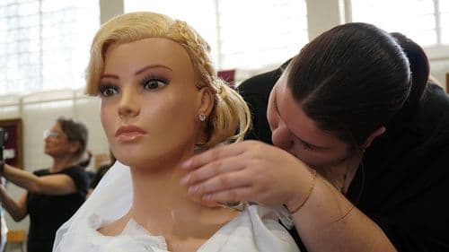 . A fodrász szakma továbbra is rendkívül népszerű a fiatalok körében.