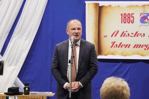 Csányi József, Kiskunfélegyháza polgármestere elismerően szólt az intézmény működéséről, mint mondta, a térség egészére hatással van a szakemberképzés, amely nagyon magas színvonalon zajlik.