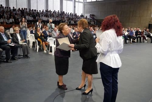 Ezt a szolgálatot köszönte meg az intézmény vezetése azoknak a kollégáknak, akik sokat tettek a szakemberképzésért.