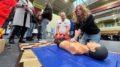 Lehetőségük volt az újraélesztés kipróbálására.