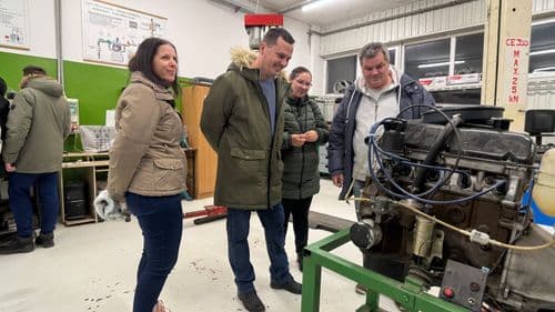 A Vári jelenleg 8 ágazatban 19 szakképző szakmát és négy technikus szakmát kínált.