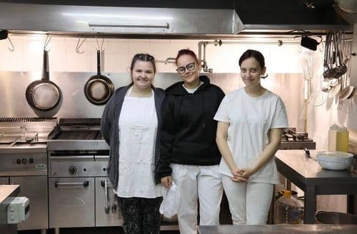 A cukrász tanulók helyi vállalkozásokat tekintettek meg, megismerve a térség gasztronómiáját.