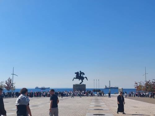 Október 12-én Thessaloniki, Görögország második legnagyobb városának felfedezése volt a program. A városnézés során a kihagyhatatlan látványosságokat keresték fel.